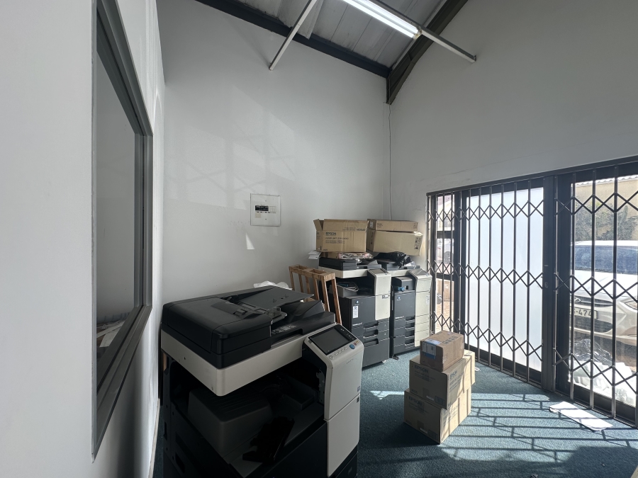 To Let commercial Property for Rent in Montague Gardens Western Cape